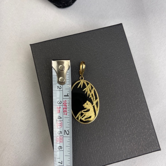 14K YELLOW GOLD PENDANT with GOLD OVER ONYX - Picture 4 of 11